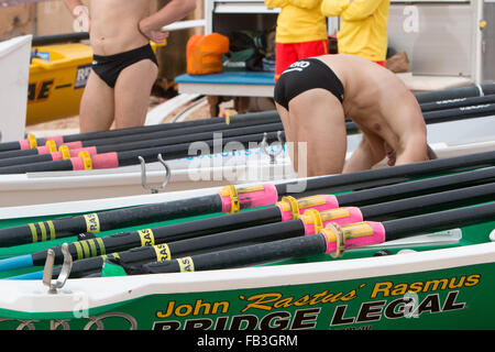 Sydney, Australia. 9th January, 2016. Ocean Thunder elite pro mens and womens surf boat racing at Dee why Beach, Sydney, this is round 3 and involves teams from Bilgola,Freshwater,Collaroy,Dee Why, Batemans Bay,Bondi  and many others Credit:  model10/Alamy Live News Stock Photo