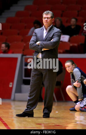 Houston, TX, USA. 08th Jan, 2016. Connecticut Huskies head coach Geno Auriemma calmly oversees action on the court during the NCAA women's basketball game between Houston and Connecticut from Hofheinz Pavilion in Houston, TX. Credit image: Erik Williams/Cal Sport Media/Alamy Live News Stock Photo