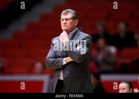 Houston, TX, USA. 08th Jan, 2016. Connecticut Huskies head coach Geno Auriemma observes action from the sideline during the NCAA women's basketball game between Houston and Connecticut from Hofheinz Pavilion in Houston, TX. Credit image: Erik Williams/Cal Sport Media/Alamy Live News Stock Photo