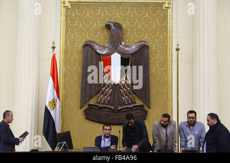 Cairo, Egypt. 9th Jan, 2016. Staff members make preparation inside the People's Assembly for the opening session of the new parliament in Cairo, Egypt, on Jan. 9, 2016. The first meeting of Egypt's newly elected parliament will kick off on Sunday. © Ahmed Gomaa/Xinhua/Alamy Live News Stock Photo