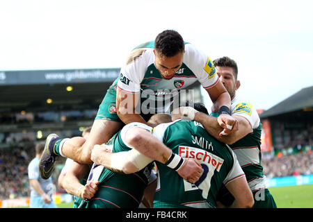 Welford Road, Leicester, UK. 09th Jan, 2016. Aviva Premiership. Leicester Tigers versus Northampton Saints. Tigers Peter Betham celebrates Matt Smith scoring the first try after 3 minutes. Credit:  Action Plus Sports/Alamy Live News Stock Photo
