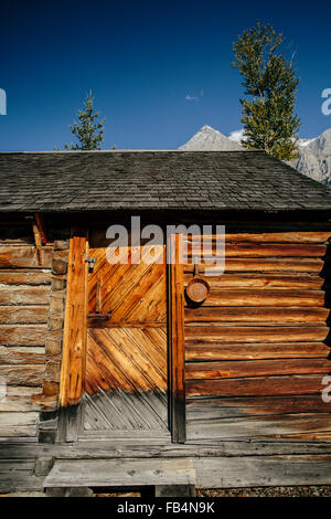 Old Wooden Cabin, First Ranger Cabin, Yoho Nationalpark, British Columbia, Canada Stock Photo