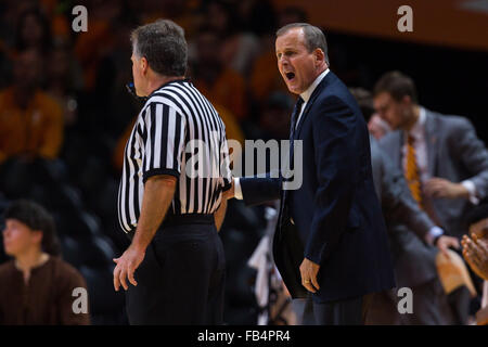 January 9, 2016: head coach Rick Barnes of the Tennessee Volunteers during the NCAA basketball game between the University of Tennessee Volunteers and the Texas A&M Aggies at Thompson Boling Arena in Knoxville TN Tim Gangloff/CSM Stock Photo