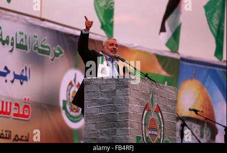 Palestine. 09th Jan, 2016. Hamas leader Ismail Haniyeh of Hamas during the festival in Khan Younis in the southern Gaza Strip. The march organized by Hamas, held to honor the families of Hamas dead fighters, and released in exchange for more than 1,000 Palestinians held in Israeli prisons. © Ramadan El-Agha/Pacific Press/Alamy Live News Stock Photo