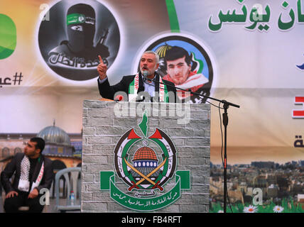 Palestine. 09th Jan, 2016. Hamas leader Ismail Haniyeh of Hamas during the festival in Khan Younis in the southern Gaza Strip. The march organized by Hamas, held to honor the families of Hamas dead fighters, and released in exchange for more than 1,000 Palestinians held in Israeli prisons. © Ramadan El-Agha/Pacific Press/Alamy Live News Stock Photo