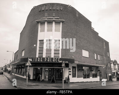 Picture Palace Embassy Cinema Theatre Public House Pub Braintree Essex Stock Photo