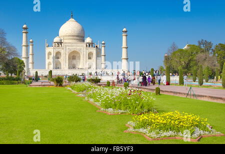 Taj Mahal and the Mughal gardens of the Taj Mahal, Agra, Uttar Pradesh, India Stock Photo