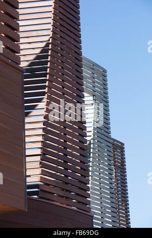 Vertical and horizontal line details in architecture on a building Stock Photo