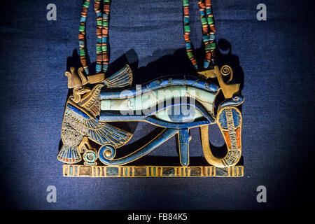 The eye of Horus pectoral from the tomb of Tutankhamun at the Egyptian Museum, Cairo, Egypt Stock Photo