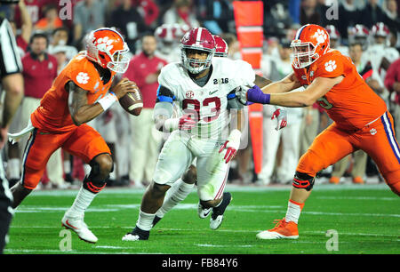 Glendale, AZ, USA. 11th Jan, 2016. of Alabama during the 2016 College Football Playoff National Championship game between the Alabama Crimson Tide and the Clemson Tigers at University of Phoenix Stadium in Glendale, AZ. John Green/CSM/Alamy Live News Stock Photo