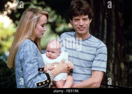 Mick Jagger and Jerry Hall in Barbados in December 1983 She is pregnant ...