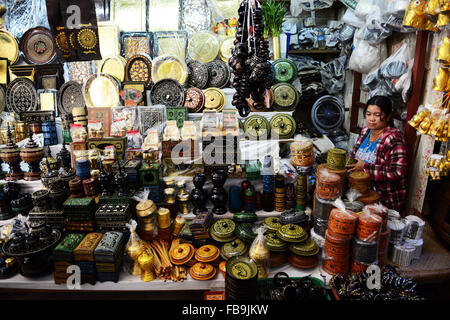 Traditional Burmese lacquerware shops in the corridor leading to the Shwezigon Paya pagoda in Bagan. Stock Photo