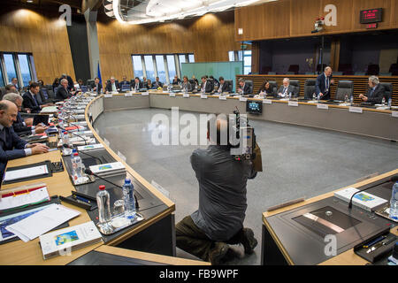 Brussels, Bxl, Belgium. 13th Jan, 2016. Global view during meeting by the college of Commissioners at European Commission headquarters in Brussels, Belgium on 13.01.2016 The European Commissioners will discuss the developments of the Constitutional Court and the media law in Poland. Credit:  ZUMA Press, Inc./Alamy Live News Stock Photo