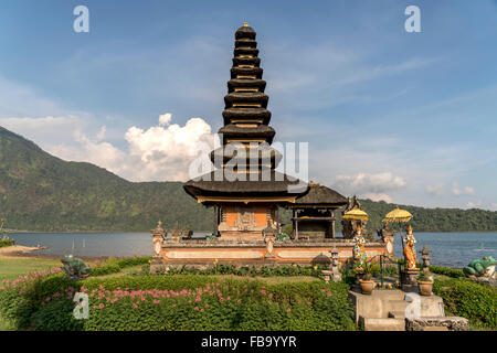 the major Shivaite and water temple Pura Ulun Danu Bratan on the shores of Lake Bratan, Bedugul, Bali, Indonesia
