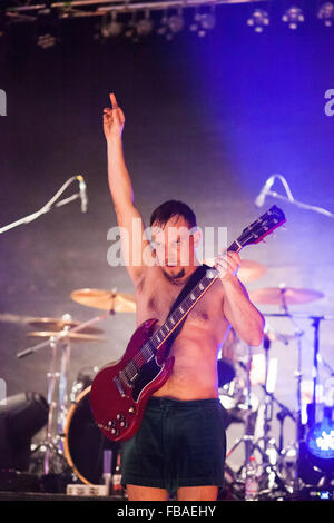 Dennis Young of Bon AC/DC live at Altstadtfest 2015, Frankfurt Oder ...