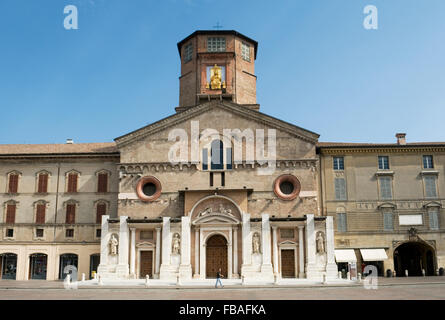 Duomo, the Cathedral at Piazza Prampolini square Reggio Emilia, Emilia-Romagna region, Italy Stock Photo