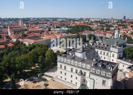View of the reconstructed Palace of the Grand Dukes of Lithuania, Cathedral and Old Town, Vilnius, Lithuania Stock Photo