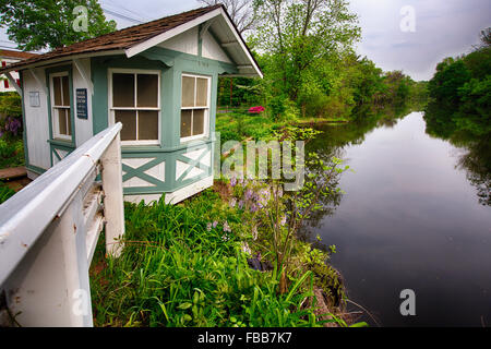 View of the Historic Bridge Tender Station House on the Delaware & Raritan Canal, Blackwell Mills, Somerset County, New Jersey Stock Photo