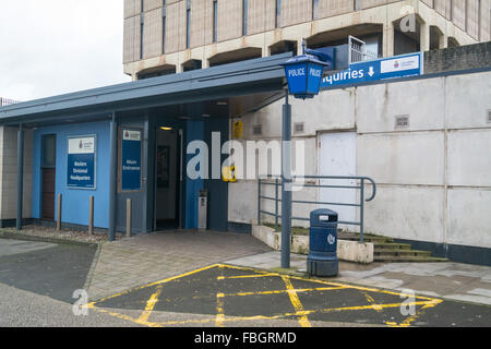 Blackpool police station Bonny street. credit LEE RAMSDEN / ALAMY Stock ...