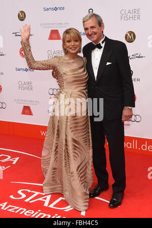 Munich, Germany. 16th Jan, 2016. Actress Uschi Glas and her husband Dieter Hermann arrive to the 43rd German Film Ball at the Hotel Bayrischer Hof in Munich, Germany, 16 January 2016. Photo: TOBIAS HASE/dpa/Alamy Live News Stock Photo