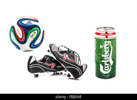 Adidas Brazuca, official match ball of the FIFA World Cup Brasil 2014, and  the official World Cup Trophy in Maracana Stadium Stock Photo - Alamy