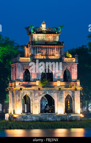 Thap Rua (Turtle Tower) lit up in Hoam Kien Lake, Hanoi, Vietnam Stock Photo