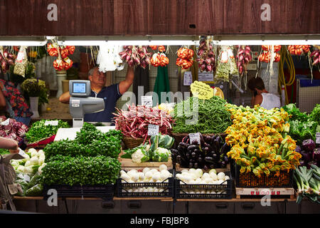 Market stall, vegetable market, Marcato Orientale, Genoa, Italy Stock Photo