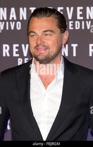Rome, Italy. 15th Jan, 2016. Leonardo DiCaprio attending ths premiere of 'The Revenant' at Huse of Cinema in Rome on January 15, 2016 Credit:  dpa picture alliance/Alamy Live News Stock Photo