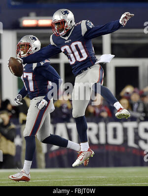 New England Patriots safety Sergio Brown (31) charges up field