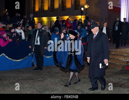 Oslo, 17-01-2016 King Harald and Queen Sonja 25th anniversary of the ascension to the Norwegian throne of Their Majesties King Harald and Queen Sonja ?Gala performance in the University Aula RPE/Albert Nieboer/Netherlands OUT - NO WIRE SERVICE - Stock Photo