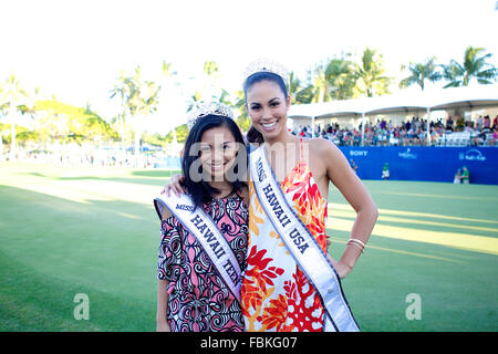 Honolulu, Hawaii, USA. 17th Jan, 2016. 2016 Miss Hawaii Teen USA, Joahnna Lee Ucol and 2016 Miss Hawaii USA Chelsea Hardin poses for a picture during play of the final round of the Sony Open at Waialae Country Club in Honolulu, Hawaii. Credit:  csm/Alamy Live News Stock Photo