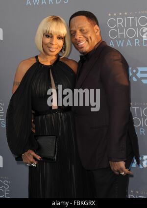 Mary J. Blige at arrivals for 21st Annual Critics' Choice Awards - Part 2, Barker Hangar, Santa Monica, CA January 17, 2016. Photo By: Dee Cercone/Everett Collection Stock Photo