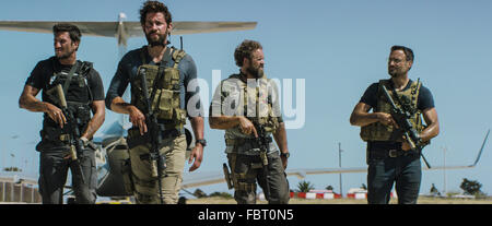 13 HOURS: THE SECRET SOLDIERS OF BENGHAZI (2016)  DAVID GIUNTOLI, JOHN KRASINSKI, DAVID COSTABILE   MICHAEL BAY (DIR)  MOVIESTORE COLLECTION LTD Stock Photo