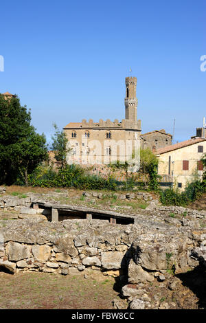 Etruscan acropolis and Palazzo dei Priori, Volterra, Tuscany, Italy Stock Photo