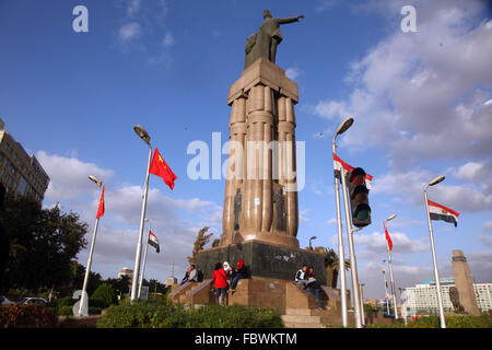 Cario, Egypt. 19th Jan, 2016. Chinese and Egyptian national flags are seen near Tahrir Square in Cairo, capital of Egypt, Jan. 19, 2016. © Ahmed Gomaa/Xinhua/Alamy Live News Stock Photo