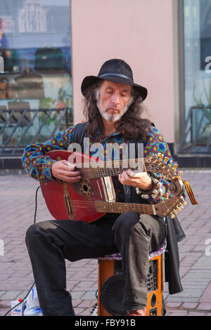 Busker on ulitsa Arbat, Moscow, Russia Stock Photo