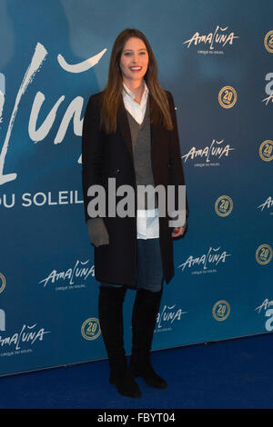 London, UK. 19 January 2016. Blogger Ella Woodward. Celebrities arrive on the red carpet for the London premiere of Amaluna, the latest show of Cirque du Soleil, at the Royal Albert Hall. Credit:  Nick Savage/Alamy Live News Stock Photo