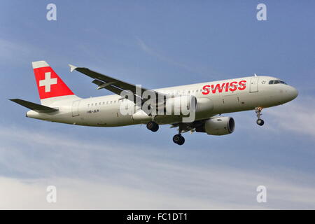 Swiss International Airlines Airbus A320-214 HB-JLR landing at Heathrow Stock Photo