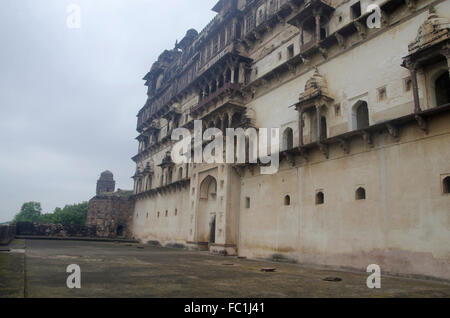 Exterior view of Datia Palace. Also known as Bir Singh Palace or Bir Singh Dev Palace. Datia. Madhya Pradesh. India Stock Photo