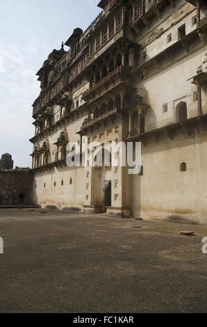 Exterior view of Datia Palace. Also known as Bir Singh Palace or Bir Singh Dev Palace. The specialty of this palace is that it i Stock Photo