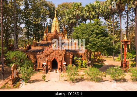 Mahazedi Paya, an ancient temple in Bgu, Myanmar Stock Photo