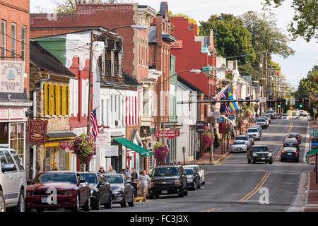 King Street in the historic colonial village of Leesburg, Virginia ...