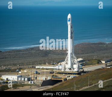 The SpaceX Falcon 9 rocket readies for launch with the Jason-3 spacecraft onboard at Vandenberg Air Force Base Space Launch Complex 4 East January 16, 2016 in Vandenberg, California. Stock Photo