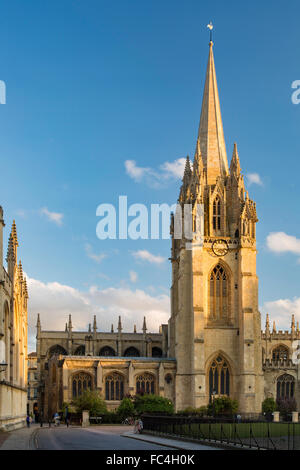 Evening sunlight over University Church of St Mary the Virgin, Oxford, Oxfordshire, England Stock Photo