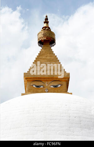 Vertical detail shot of stupa on the way to Taungkalat Pagoda on Mount ...