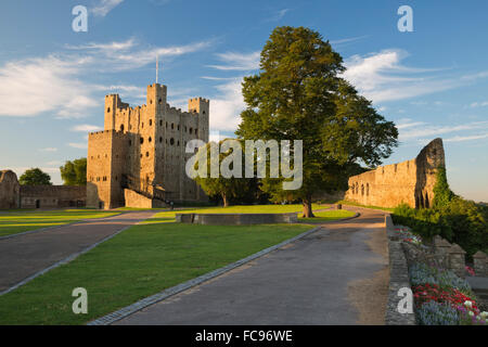 Rochester Castle and gardens, Rochester, Kent, England, United Kingdom, Europe Stock Photo