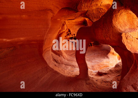 Windstone Arch, Valley of Fire State Park, Nevada, United States of America, North America