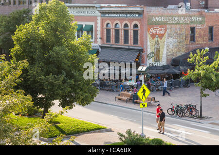 CoopersSmith's Brew Pub in the downtown historic shopping and restaurant district in Fort Collins, Colorado. Stock Photo