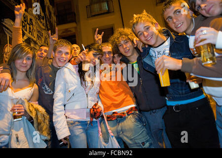 Zaragoza, Aragón, Spain: Animation during the night on the Matias Carrica street Stock Photo