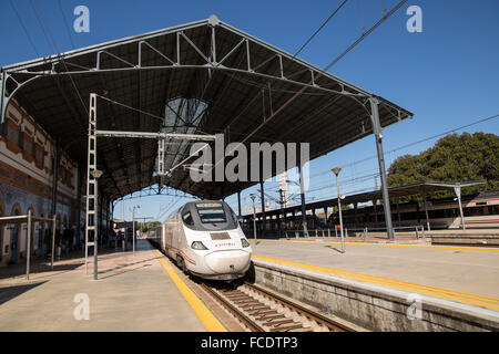 RENFE train at platform railway station, Jerez de la Frontera, Spain Stock Photo